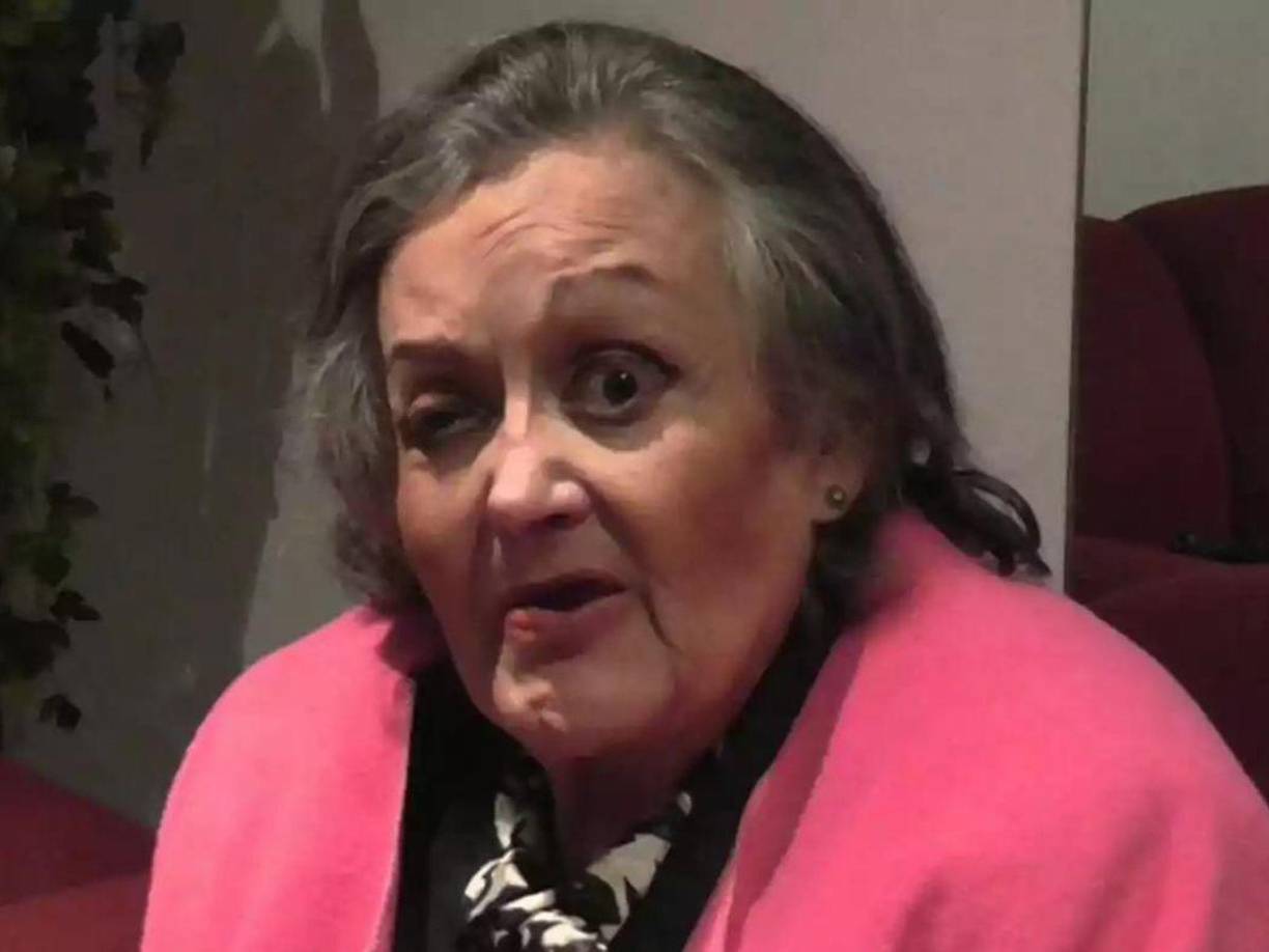 El actor agregó que su mamá ahora podrá reunirse con Óscar Morelli, la pareja de la actriz y su padre. Dijo: “Que vivan felices en la eternidad”.