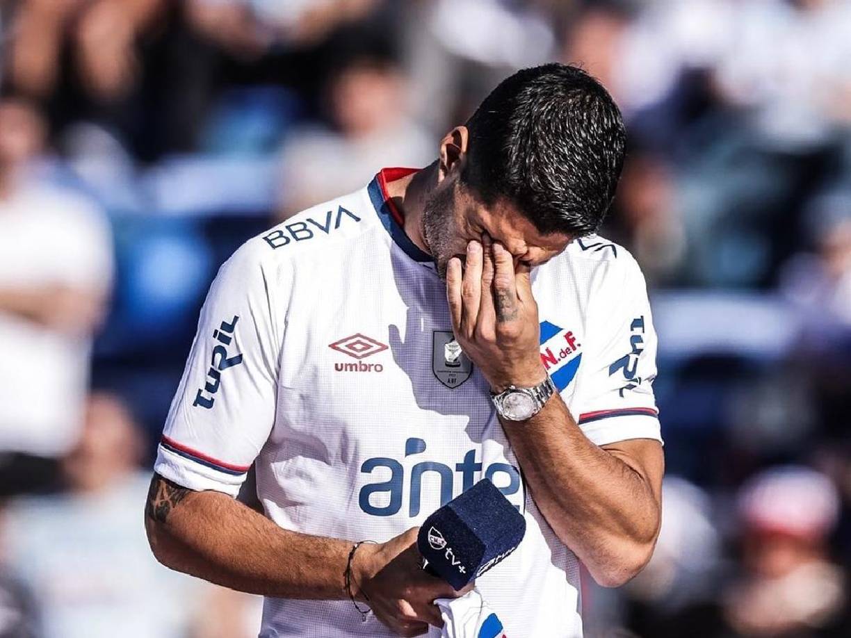 Luis Suárez jugó este domingo su último partido de local con el Gremio de Brasil ante el Vasco de Gama y reveló duros detalles de su lesión y salida del equipo.