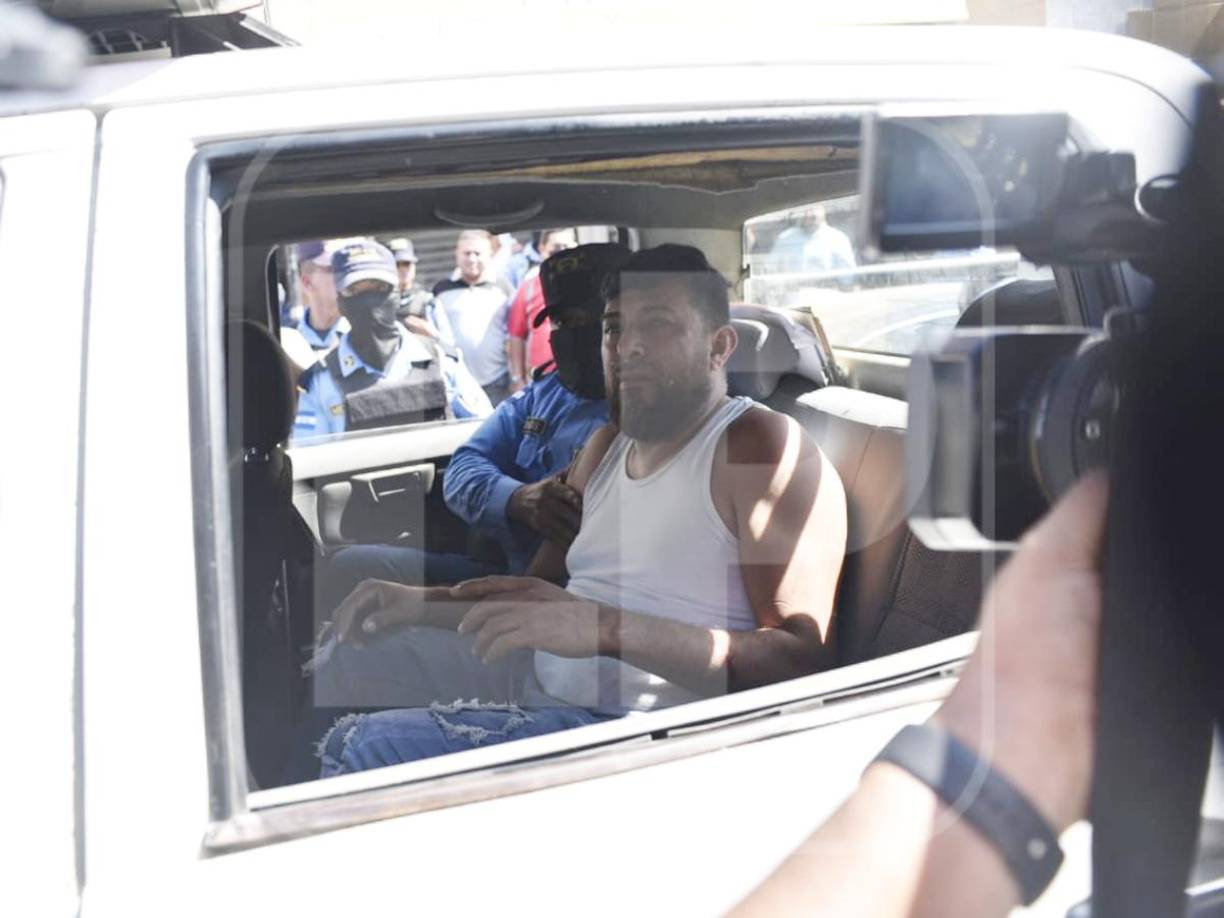 Un hombre fue detenido en medio de los disturbios ocurridos este martes en San Pedro Sula tras disparar contra manifestantes que exigían cerrar con amenazas un comercio en el centro de la ciudad.