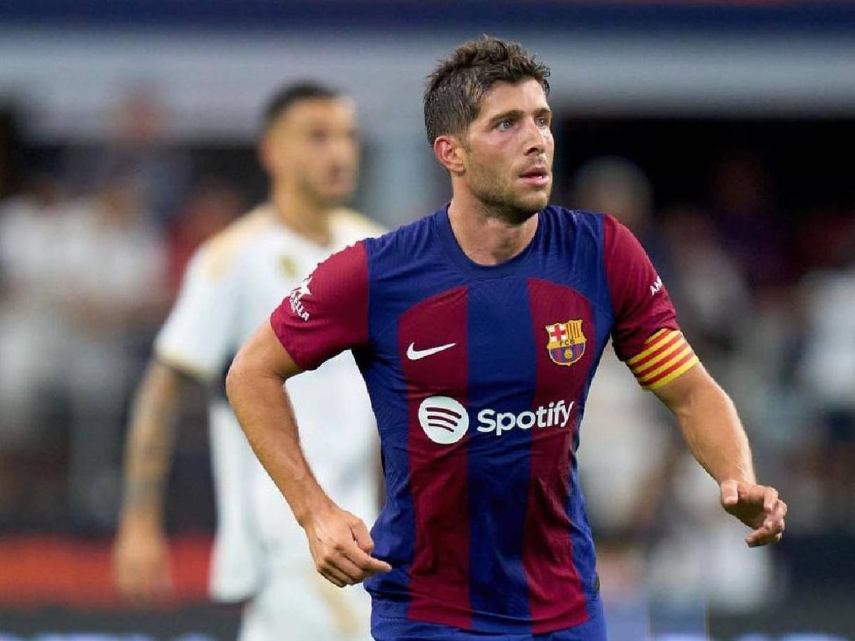 El excapitán del Barcelona, Sergi Roberto, se encuentra libre tras haber acabado su contrato con el conjunto azulgrana. Todo apunta a que fichara con el Como de la Serie A de Italia.