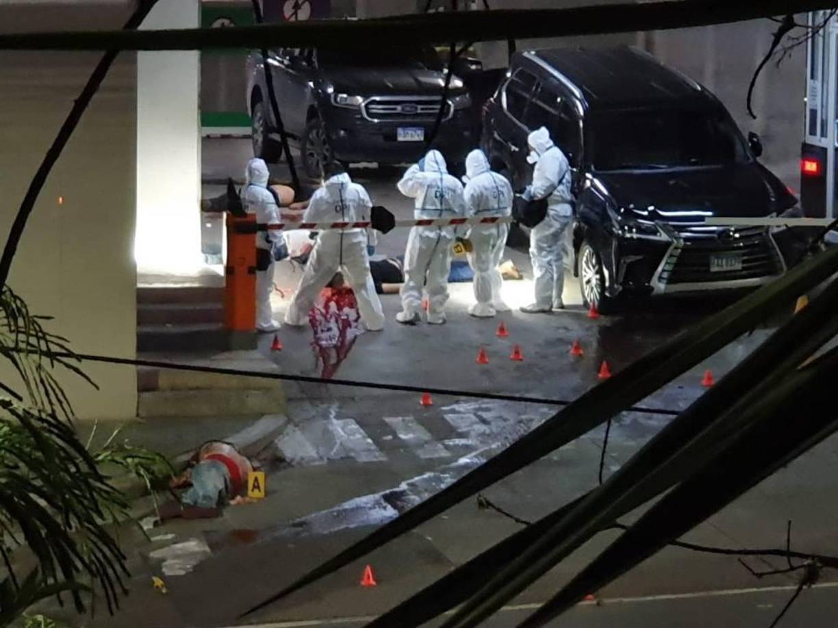 El hecho ocurrió a las 2:30 de la madrugada en las inmediaciones del bulevar Morazán, cuando recién habían salido de una discoteca.