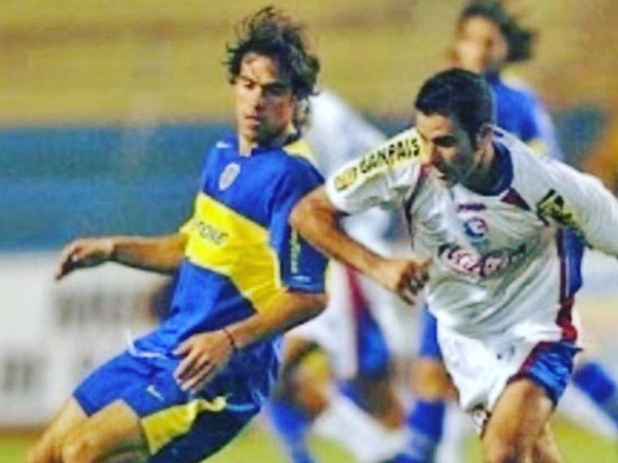 Con la camiseta del Olimpia, Juan Yalet enfrentó a Boca Juniors en el estadio Olímpico.