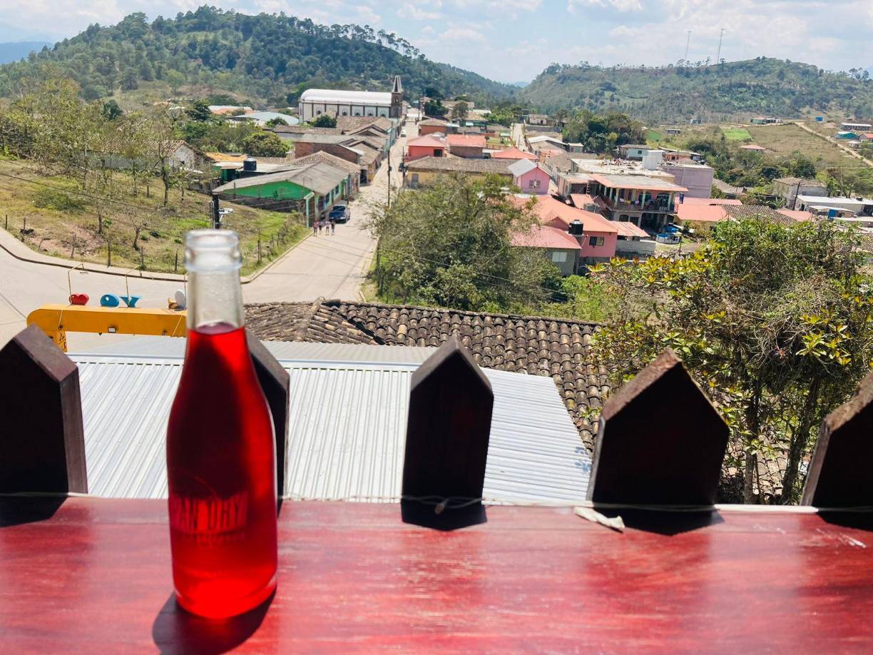 Este municipio es el corazón del departamento de Copán, por su posición demográfica. Fue fundado a mediados del siglo 19 durante la época colonial bajo la jurisdicción de la intendencia de Gracias.