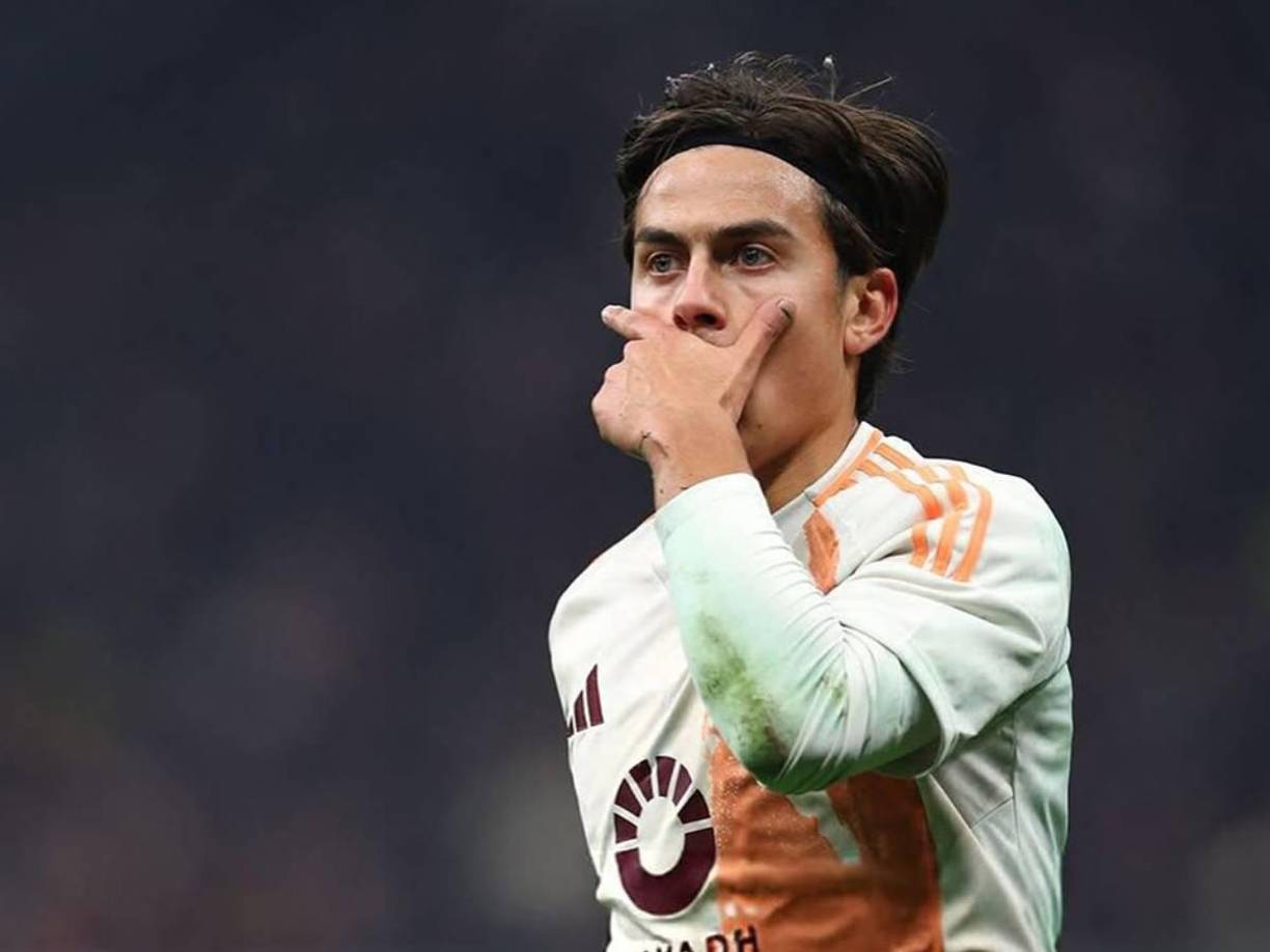 Paulo Dybala habló sobre la opción de seguir en la Roma. “Estoy feliz de ser parte de este equipo, me siento bien, queremos seguir así”, dijo.
