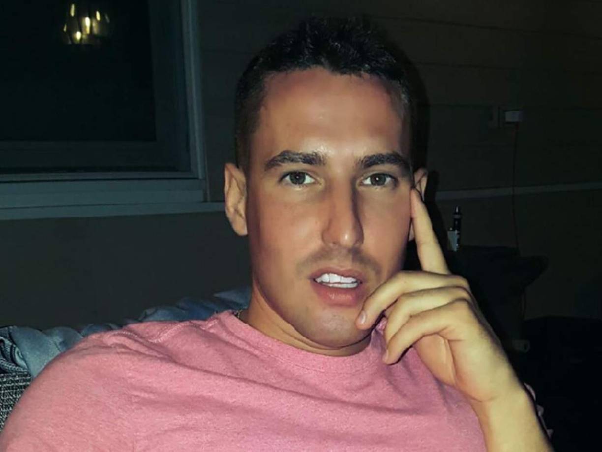 Las autoridades afirmaron que dentro del área donde fue encontrado Sink también había una aguja con posible droga.