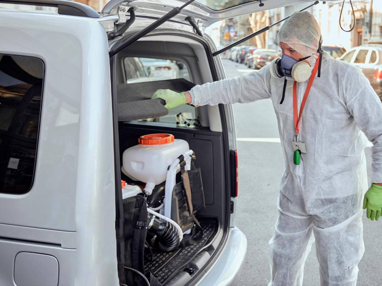 Los síntomas de la enfermedad incluyen dolor de cabeza, tos, fiebre, dificultad para respirar y anemia, pero “hasta que no se reciban los resultados de las pruebas de laboratorio, no se sabe con certeza cuál es la causa”, subrayó.
