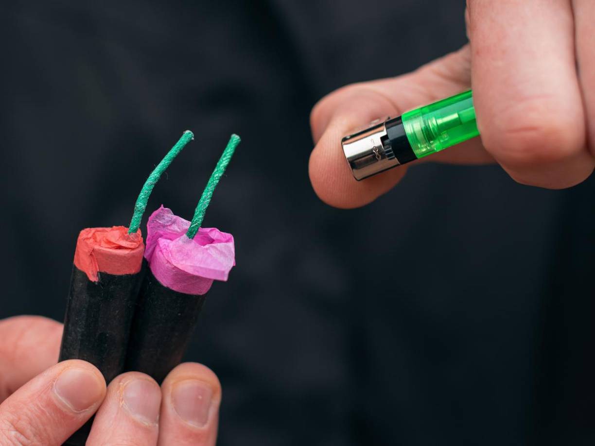 Este lamentable suceso ha generado un llamado contundente por parte de las autoridades a la ciudadanía para evitar el uso de pólvora durante las festividades. 