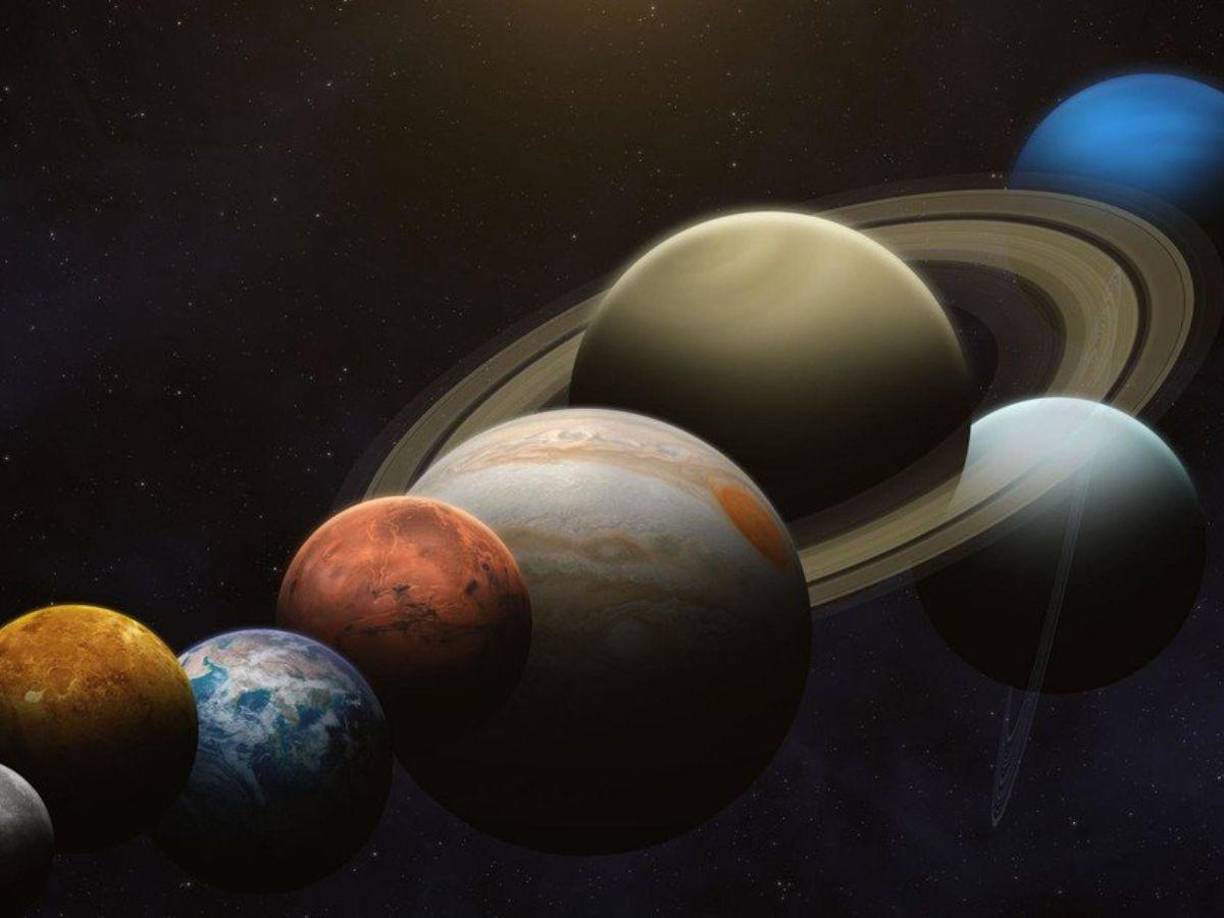 No obstante, no todos los planetas serán visibles simultáneamente. Los mejores momentos para apreciar este fenómeno dependerán de la posición de cada planeta en el horizonte.