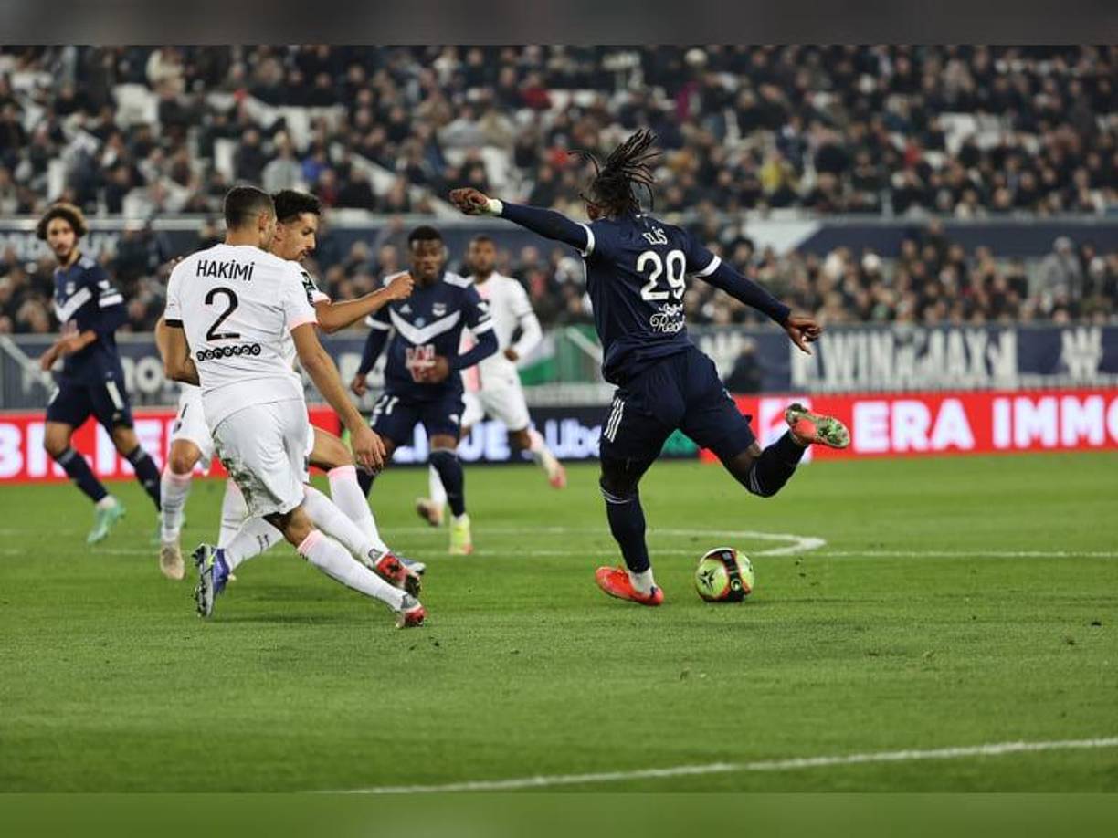 “La Panterita” Alberth Elis fue el mejor en la zona ofensiva del Bordeaux y como recompensa le anotó al PSG .