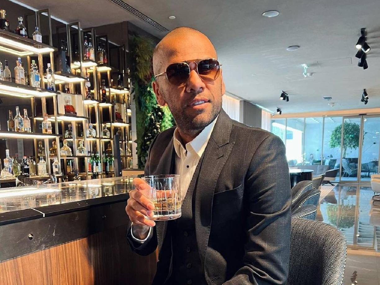 Ahora, Dani Alves ha alegado por primera vez, que la noche en que presuntamente violó a una joven en una discoteca de Barcelona estaba borracho.