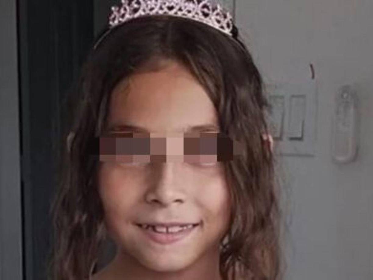 El trágico accidente ocurrió cuando la pequeña y su madre se dirigían a la farmacia. 