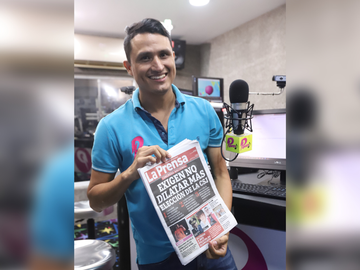 Locutores de Power FM contaron que todos los días se informan a través de Diario LA PRENSA.