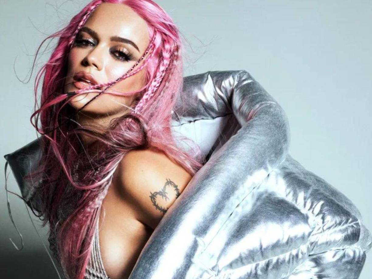 Entre las preguntas que le llegaron a la cantante paisa una llamó la atención, pues la cuestionaron sobre los supuestos mensajes satánicos que aparecen en el video oficial de su canción S91.