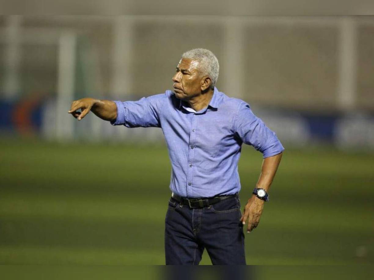 Hace unos días atrás Héctor Castellón dejó de ser técnico de la Real Sociedad.