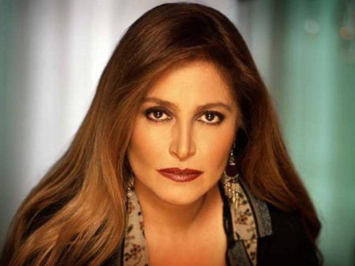 A raíz de este triste acontecimiento, los seguidores de Romo han rememorado la icónica canción Yo no te pido la Luna, pues se ha especulado desde hace tiempo que este éxito de los años 80 fue dedicado por la artista a Galindo como muestra de su amor y complicidad.