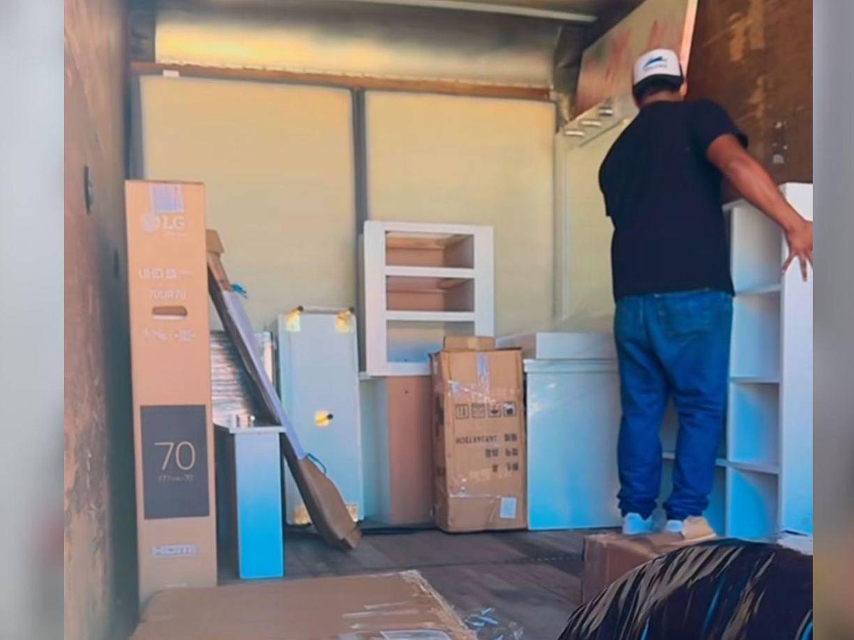 Todo indica que de manera oficial Alejandra Rubio ha dejado la casa de sus padres para iniciar una nueva vida al lado de Thompson. 