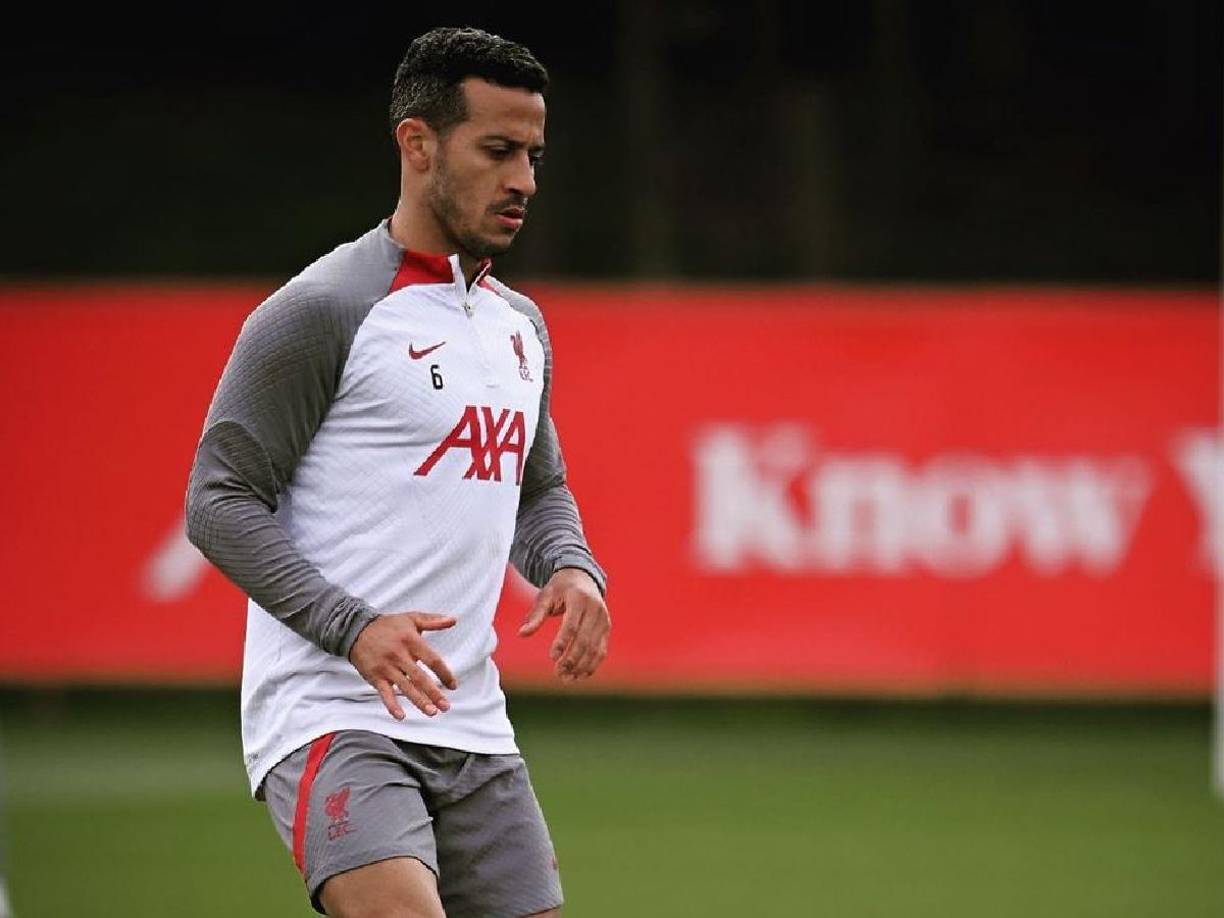 OFICIAL / El español Thiago Alcántara, de 33 años, que ha militado las cuatro últimas temporadas en el Liverpool inglés, anunció este lunes su retirada del fútbol profesional.