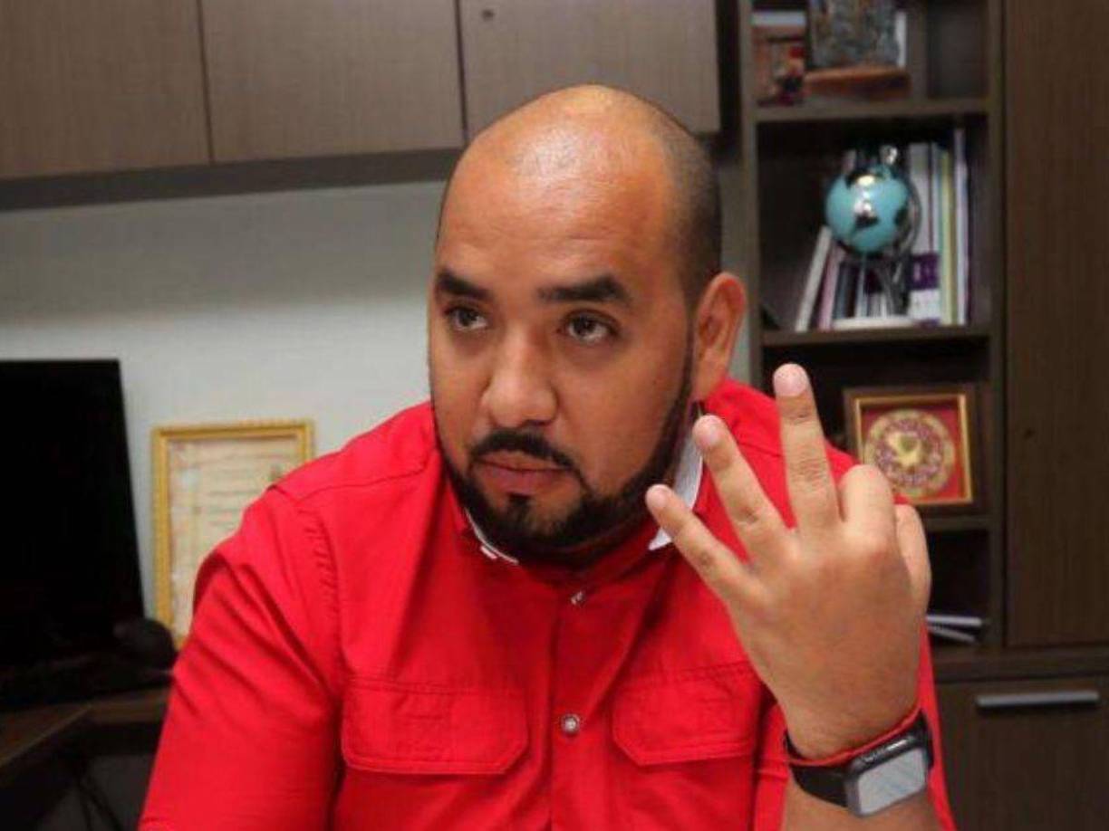 4. <b>“El arbolito al revés”</b>: Una imagen elegida por su esposa, fanática de la Navidad.