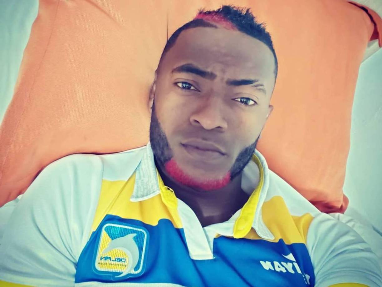 l hermano de Pedro enfatizó la importancia de la solidaridad en estos momentos difíciles. “Estamos levantando cadenas de oración para que se pueda encontrar alguna noticia favorable. Sus familiares y amigos están muy consternados”, expresó. La comunidad se ha unido en la esperanza de que<b> la Policía</b>, que se ha hecho cargo del caso, logre pronto esclarecer la situación.