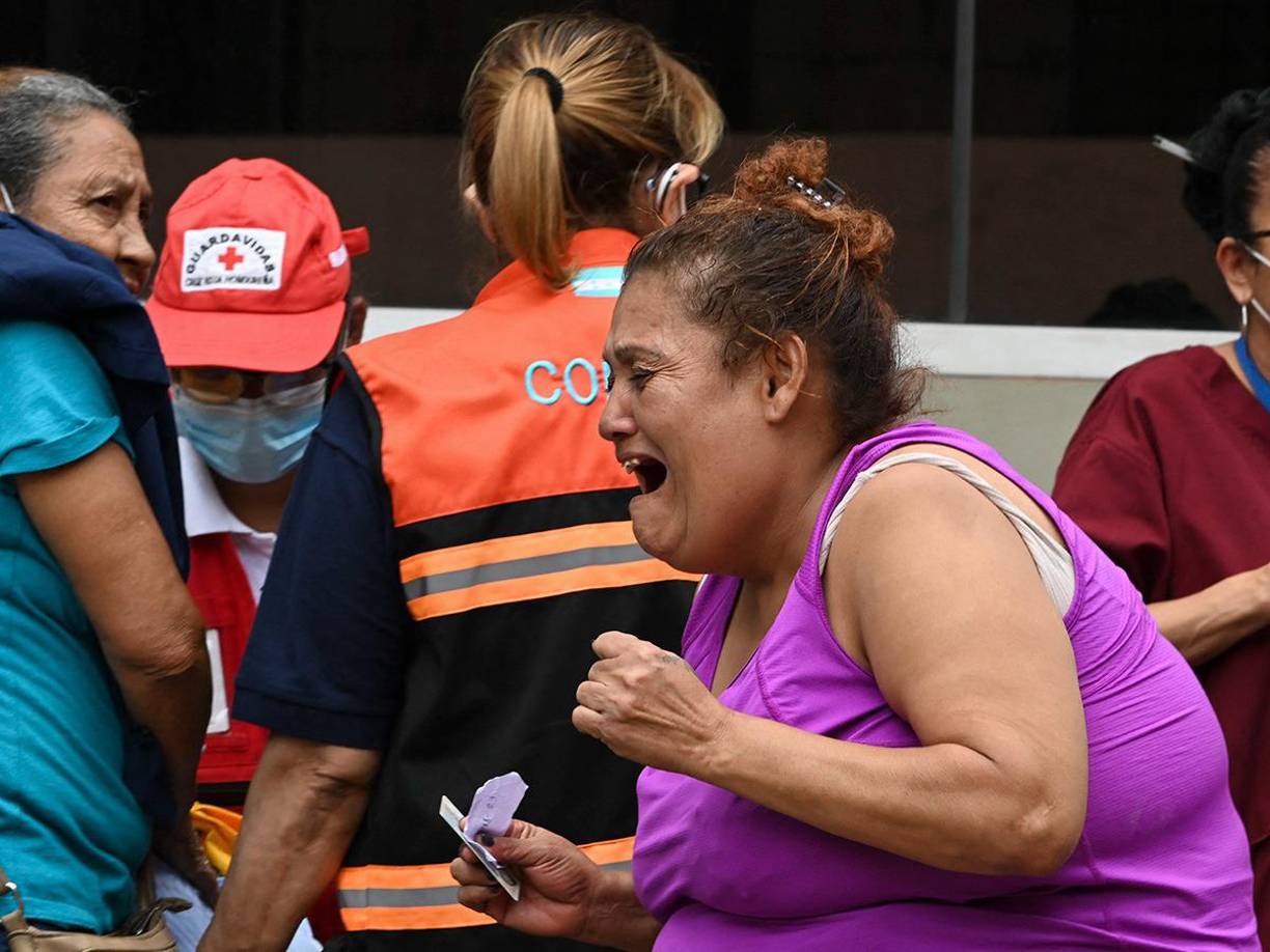 Y mientras los familiares sigue ahora esperando las respuestas, las autoridades aún no confirman la identidad de todas las víctimas ya que muchas quedaron irreconocibles.