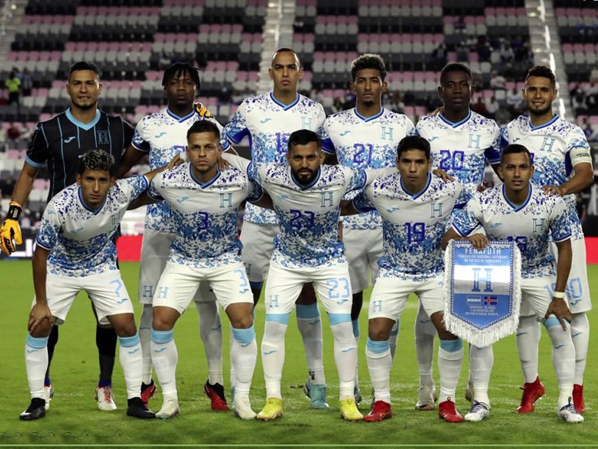 Así reaccionaron en las redes sociales los periodistas deportivos tras la derrota de la Selección de Honduras ante Islandia. En Costa Rica también se pronuncian.