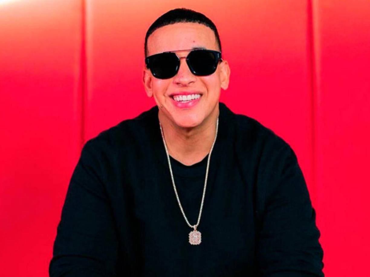 Daddy Yankee, famoso cantante de reguetón, anunció hace tiempo que dejaría la música para dedicarse a su familia y a Dios con mensajes a través de la religión; sin embargo, ahora atraviesa una escandalosa ruptura.