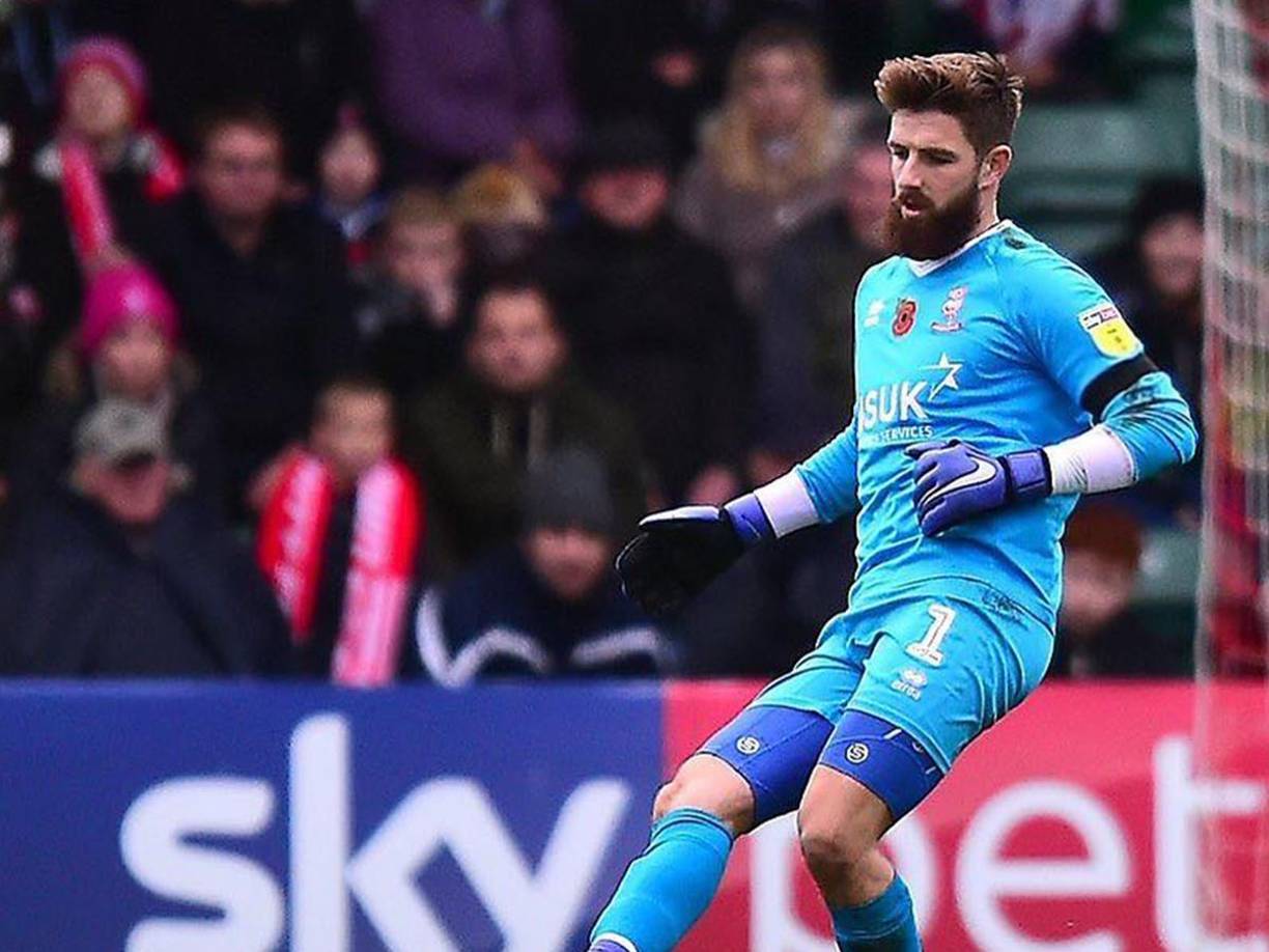 Luego de su paso por los ‘Gunners’, Vickers vistió las elásticas del Canvey Island, Swansea, Barnet, Lincoln City y Rotherham, del que se fue como agente libre en el último mercado de fichajes para ir al Derby County.