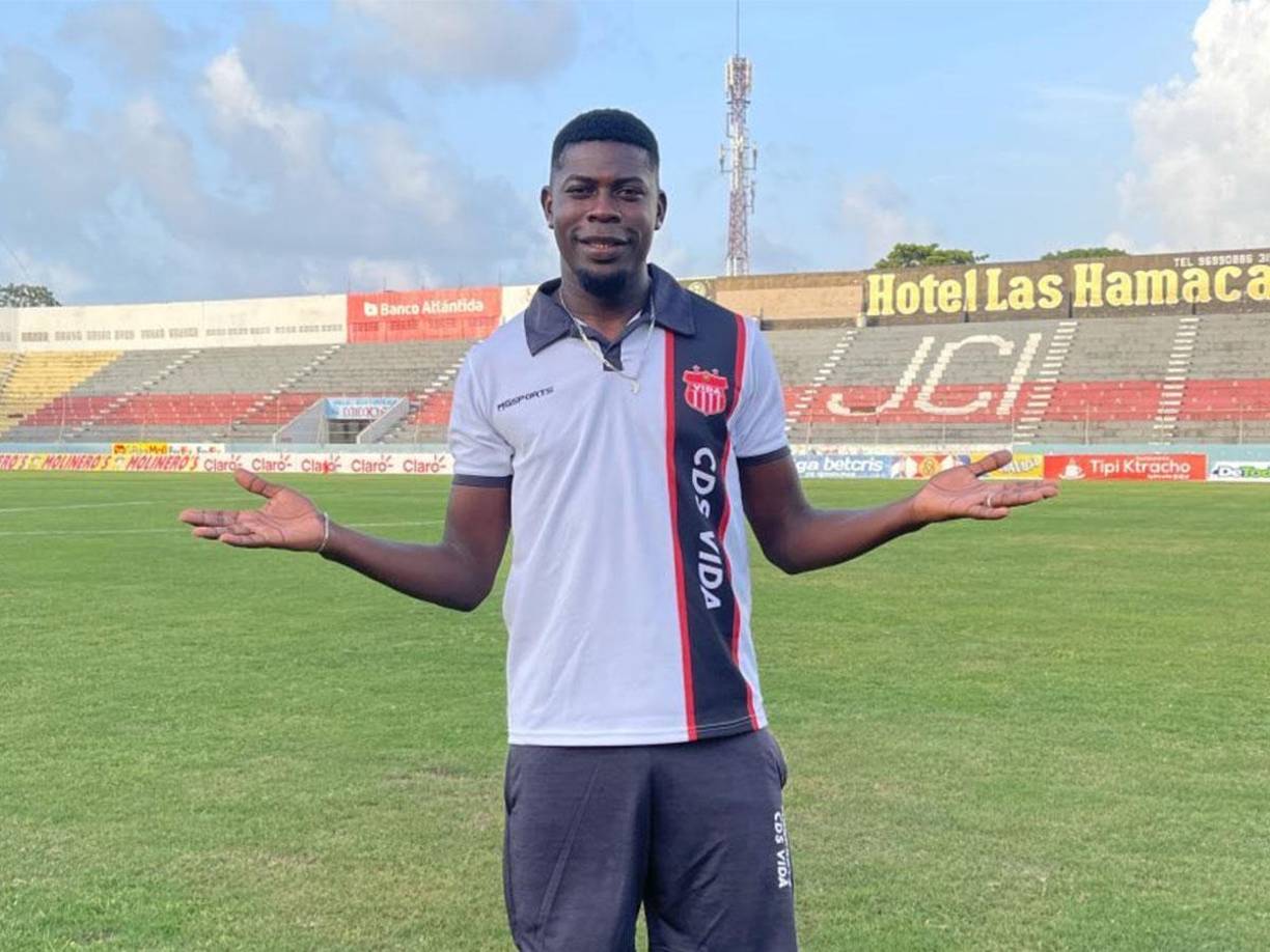 Bryan Bernárdez Barrios: El experimentado defensor hondureño no seguirá en el Vida y su nuevo equipo en el 2024 serán los Lobos de la UPN.