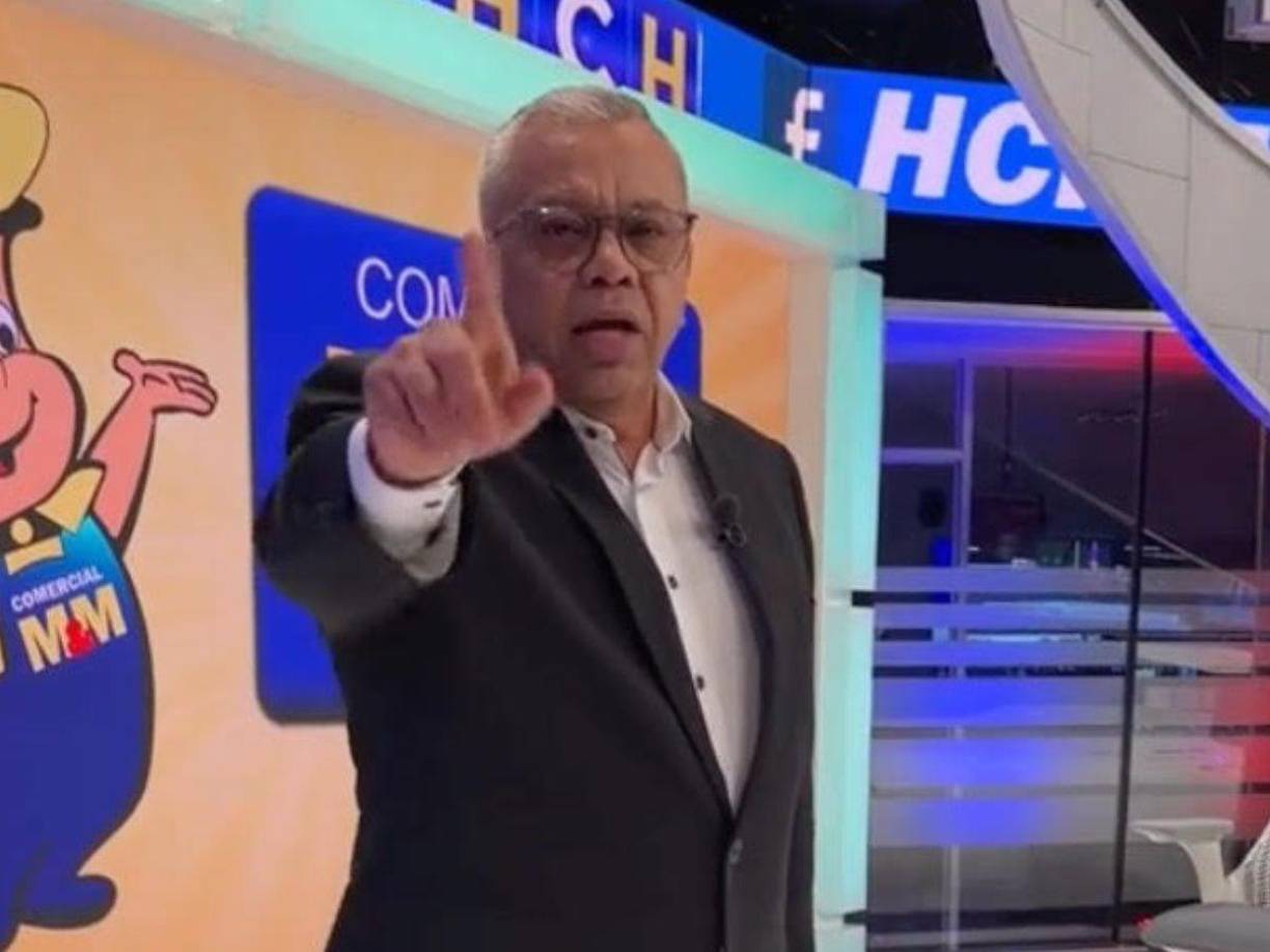 “Apreciamos mucho a la compañera Alejandra Rubio, ella insistió en regresar a HCH, decía que quería volver a HCH, entonces le abrimos las puertas porque la queremos”, explicó el propietario de la casa televisiva.