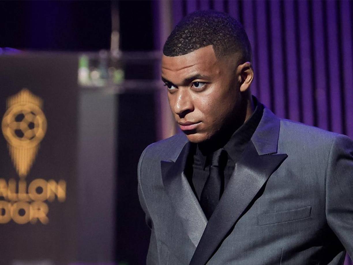 Mbappé le dejó un mensaje a Messi tras la obtención del Balón de Oro del argentino: <b>“Felicidades Leo por tu premio. Tú lo mereces”, </b>escribió el crack francés en su cuenta oficial de Instagram