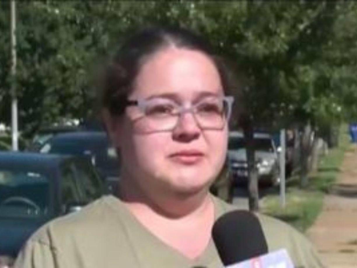 La pareja de origen hispano disfrutaba de la velada a medianoche cuando dos hombres armados con pasamontañas irrumpieron en el jardín trasero de su casa, relató Yaribeth Peña, hermana de la novia.