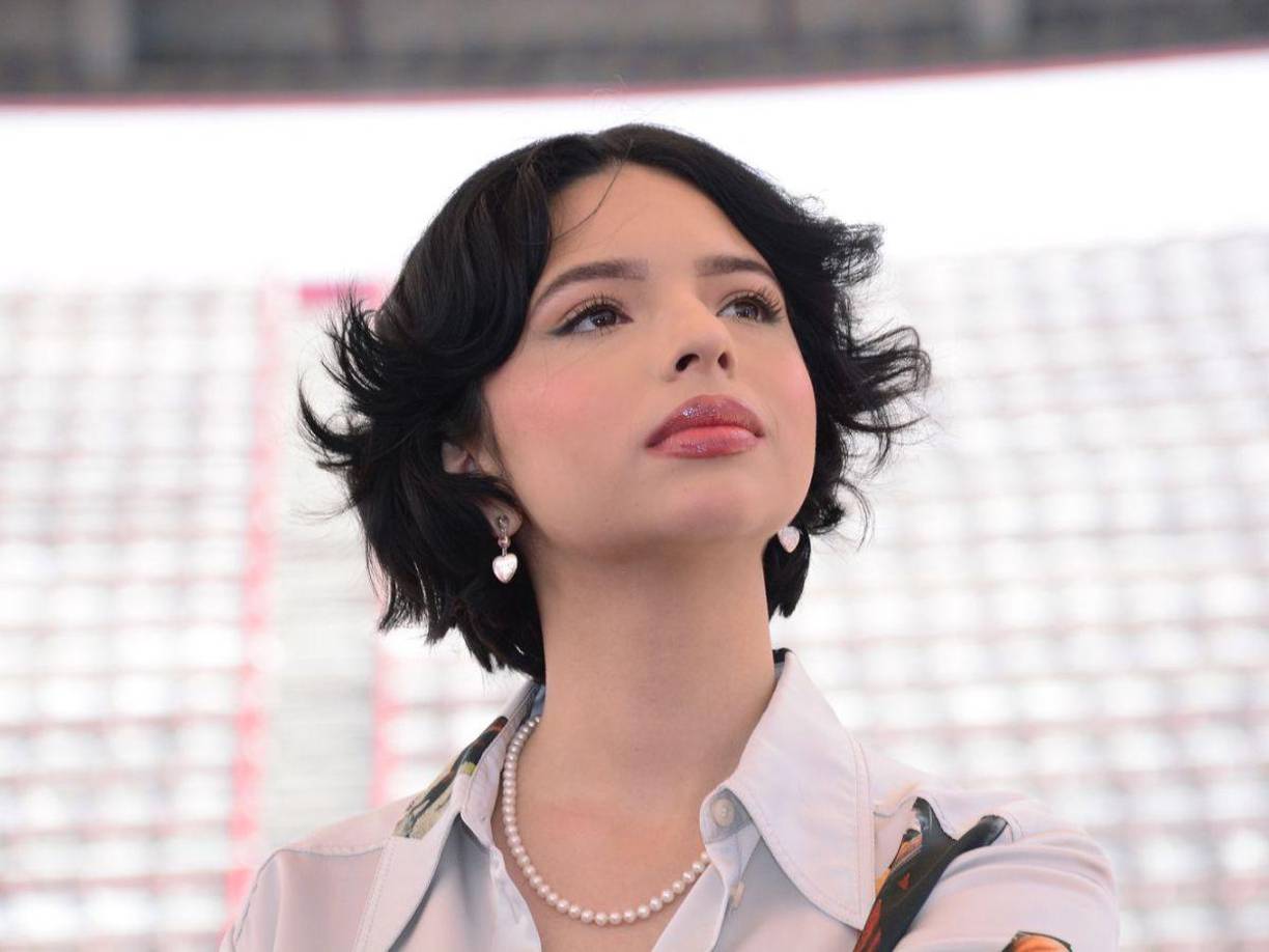  “Si yo le pido a mi marido que te desmienta, así va a ser, que poca dignidad tienes y lástima que solo eres las del rato”, se escucha en uno de los audios, lo que deja entrever el nivel de frustración de la joven artista.