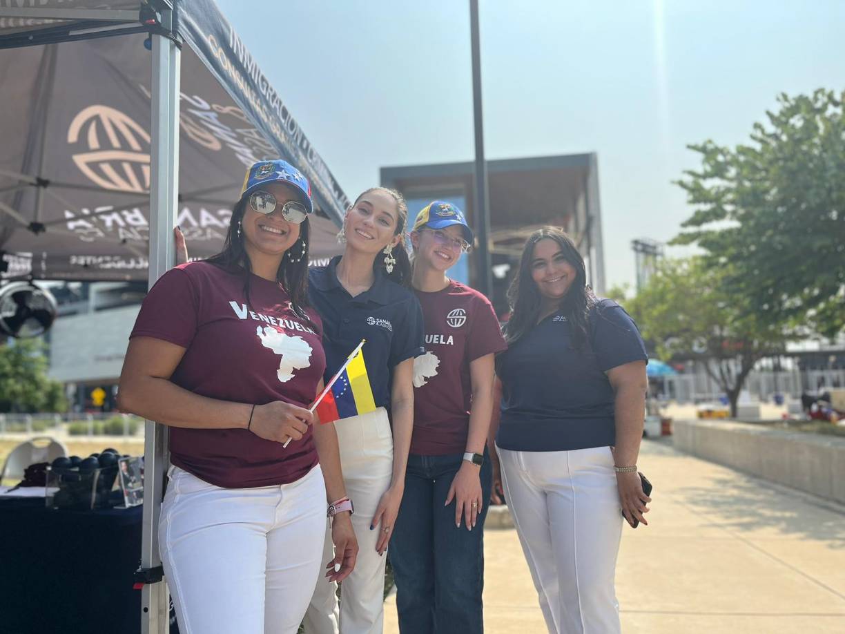 Las venezolanas no se quedaron atrás y llegaron al Audi Field.