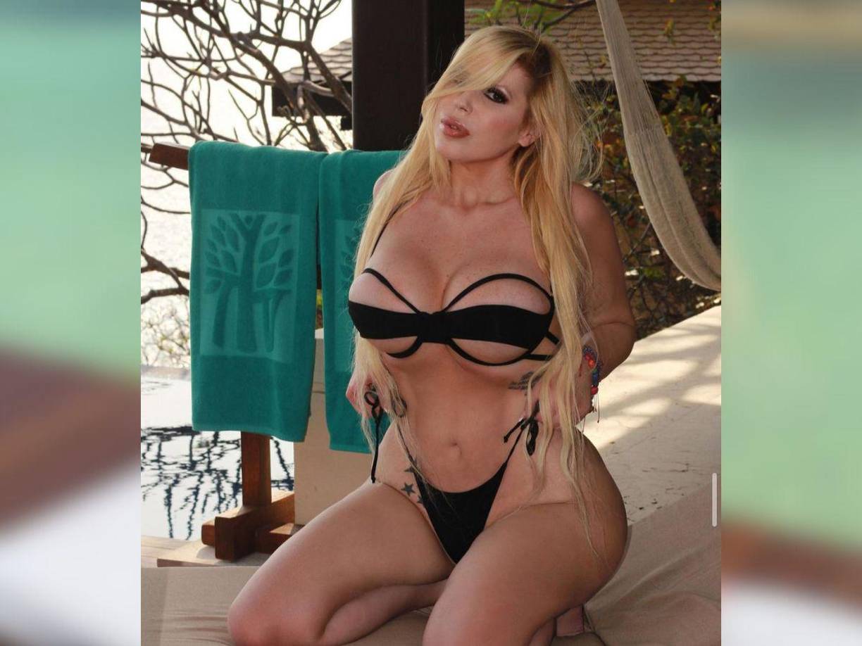 Lo cierto es que muchos elogian sus sensual estilo y notables curvas. 