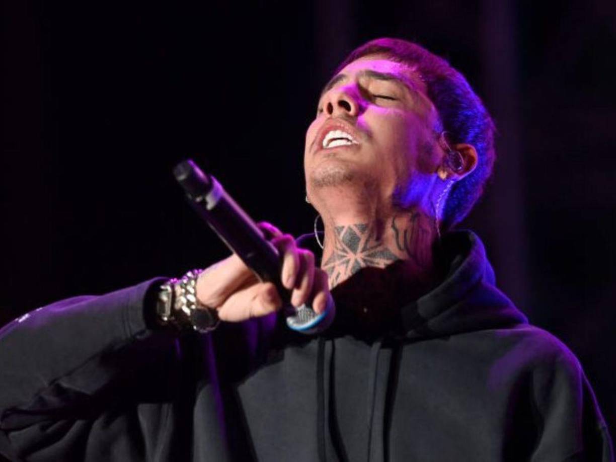 Aunque el artista aún no ha emitido una declaración oficial sobre las amenazas, este incidente ha generado un debate en torno a los riesgos que enfrentan los músicos regionales mexicanos, quienes muchas veces quedan atrapados en la peligrosa intersección entre arte y crimen.