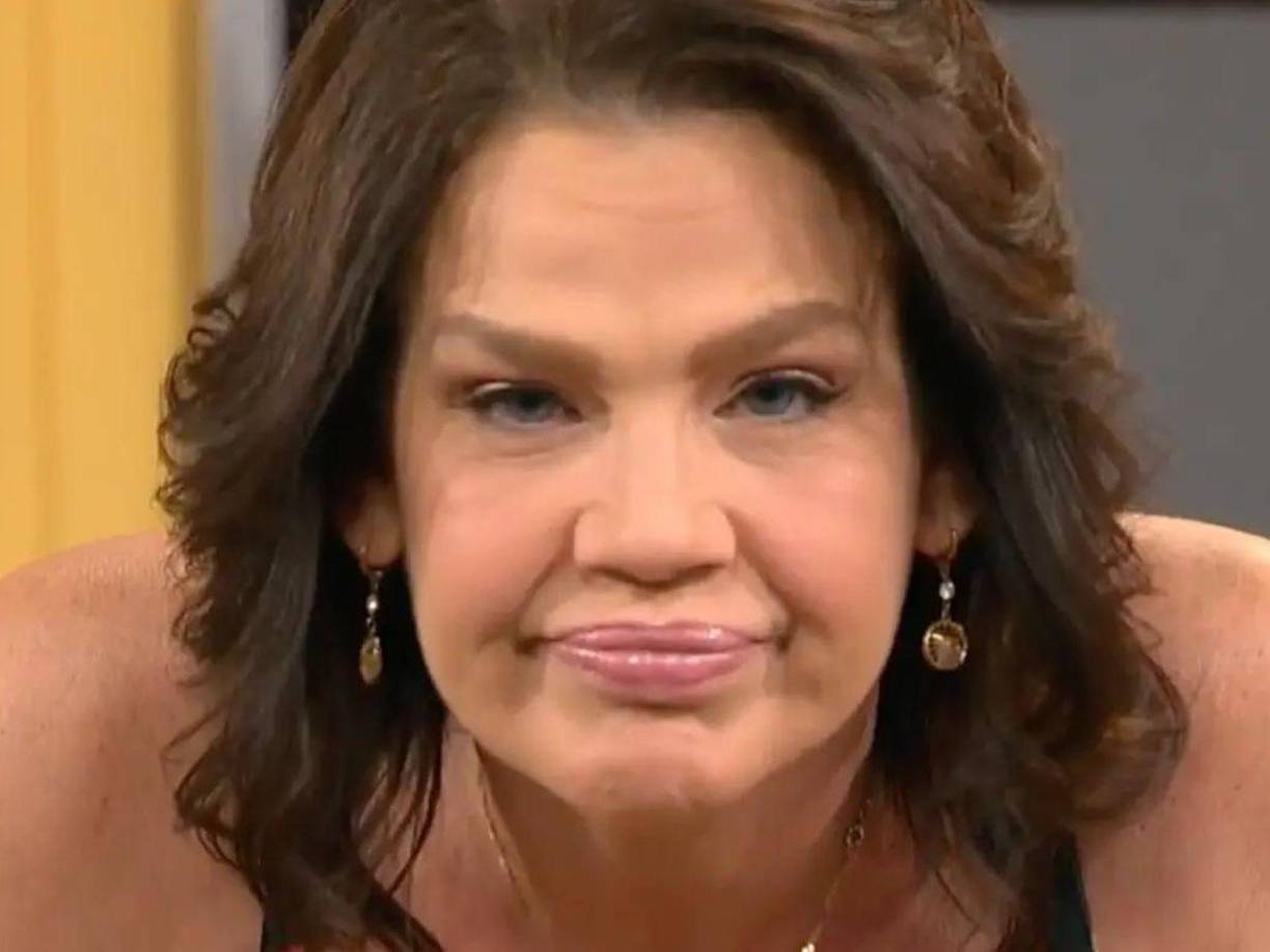 La vedette afirmó que por cada mensaje que sea publicado pidiendo la nominación y salida de Emilio Osorio de La Casa de los Famosos aparecerán 50 más que salven al joven participante por lo que explicó que su hijo de 20 años de edad no abandonará el reality show este domingo en la gala de eliminación.