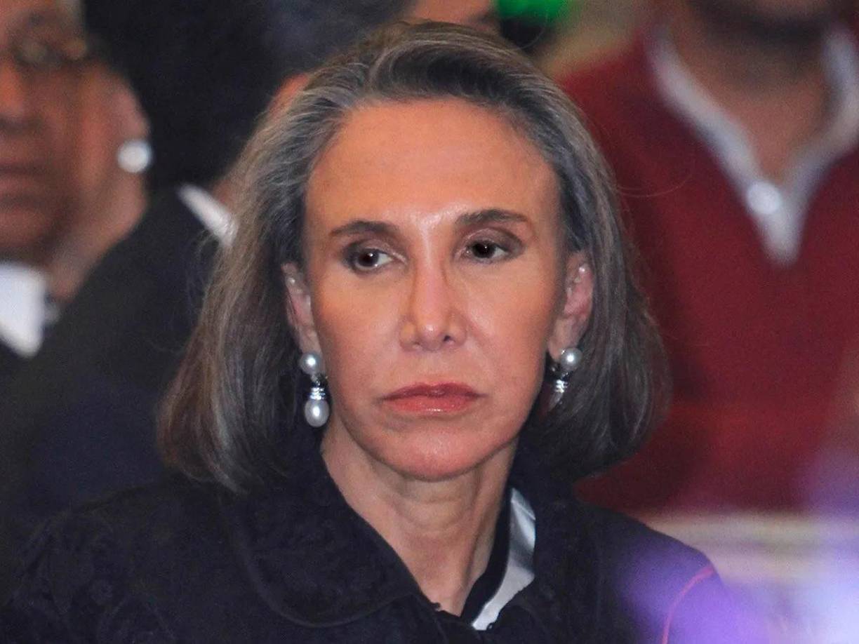 Hace meses se hizo oficial que una serie sobre la vida de Roberto Gómez Bolaños está en marcha. Debido a que el hijo del actor, Roberto Gómez Fernández, será uno de los colaboradores principales de la historia que podría llegar a la televisión muy pronto. 