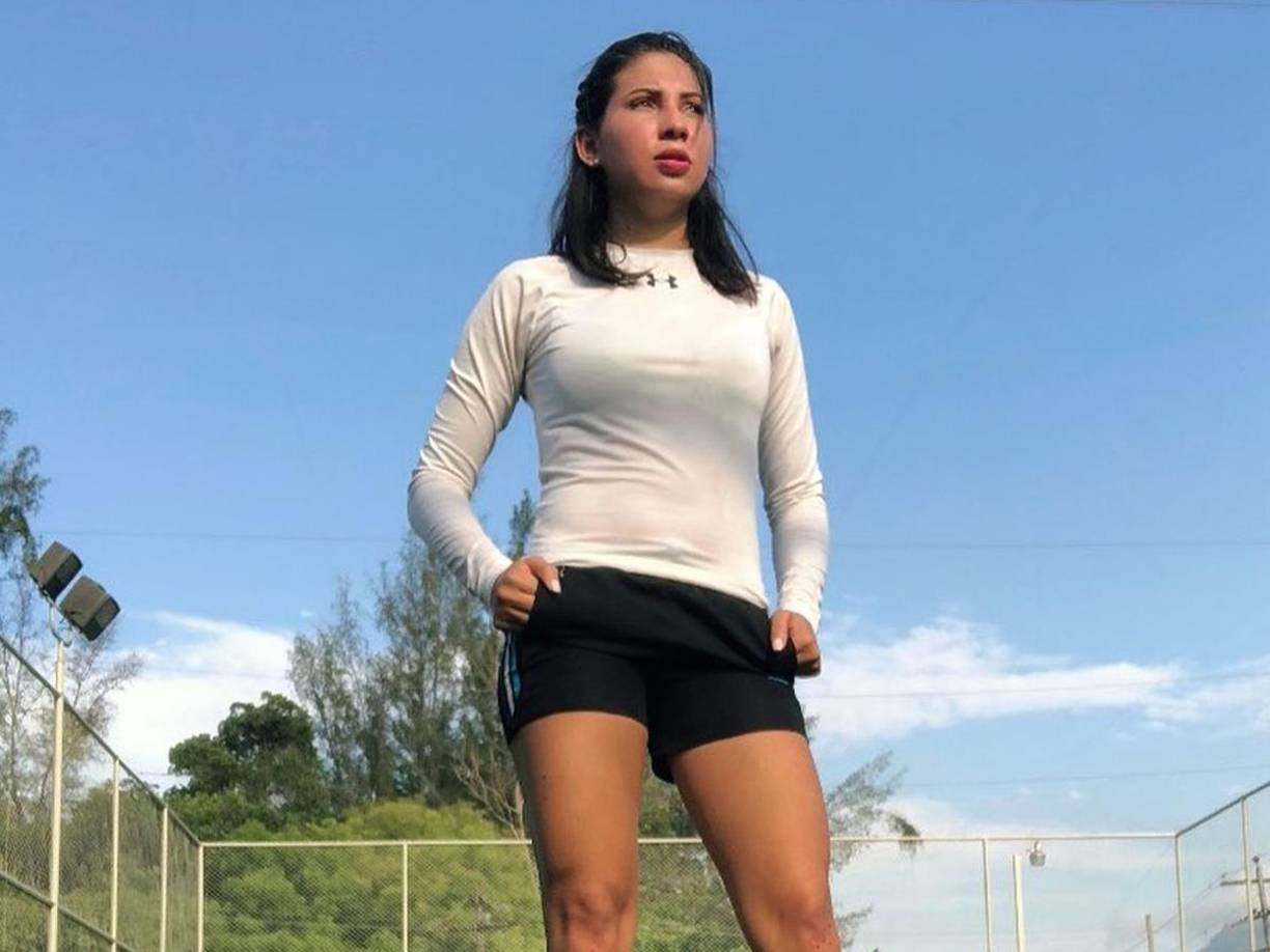La novia de Luis Palma es amante del fútbol y hasta llegó a formar parte de la selección femenina Jaguares del Centro Universitario Tecnológico de La Ceiba.
