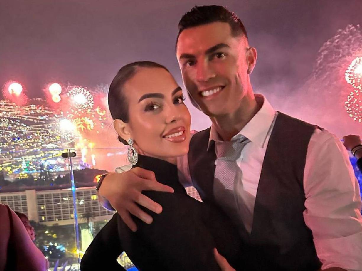 Georgina Rodríguez cambió totalmente su “look” y ahora la pareja de Cristiano Ronaldo se convirtió en la rubia de oro.