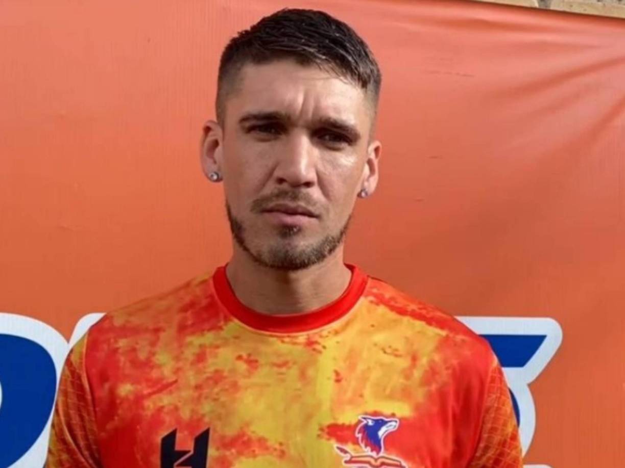 Mathías Techera: El defensor uruguayo no sigue en los Lobos de la UPNFM.