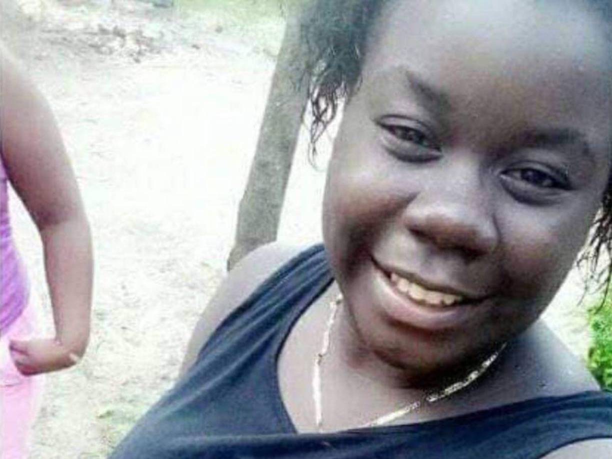 Justo en ese momento uno de los hombres disparó el arma. “Si yo no me tiro al suelo, creo que fuera una víctima más”, dijo.