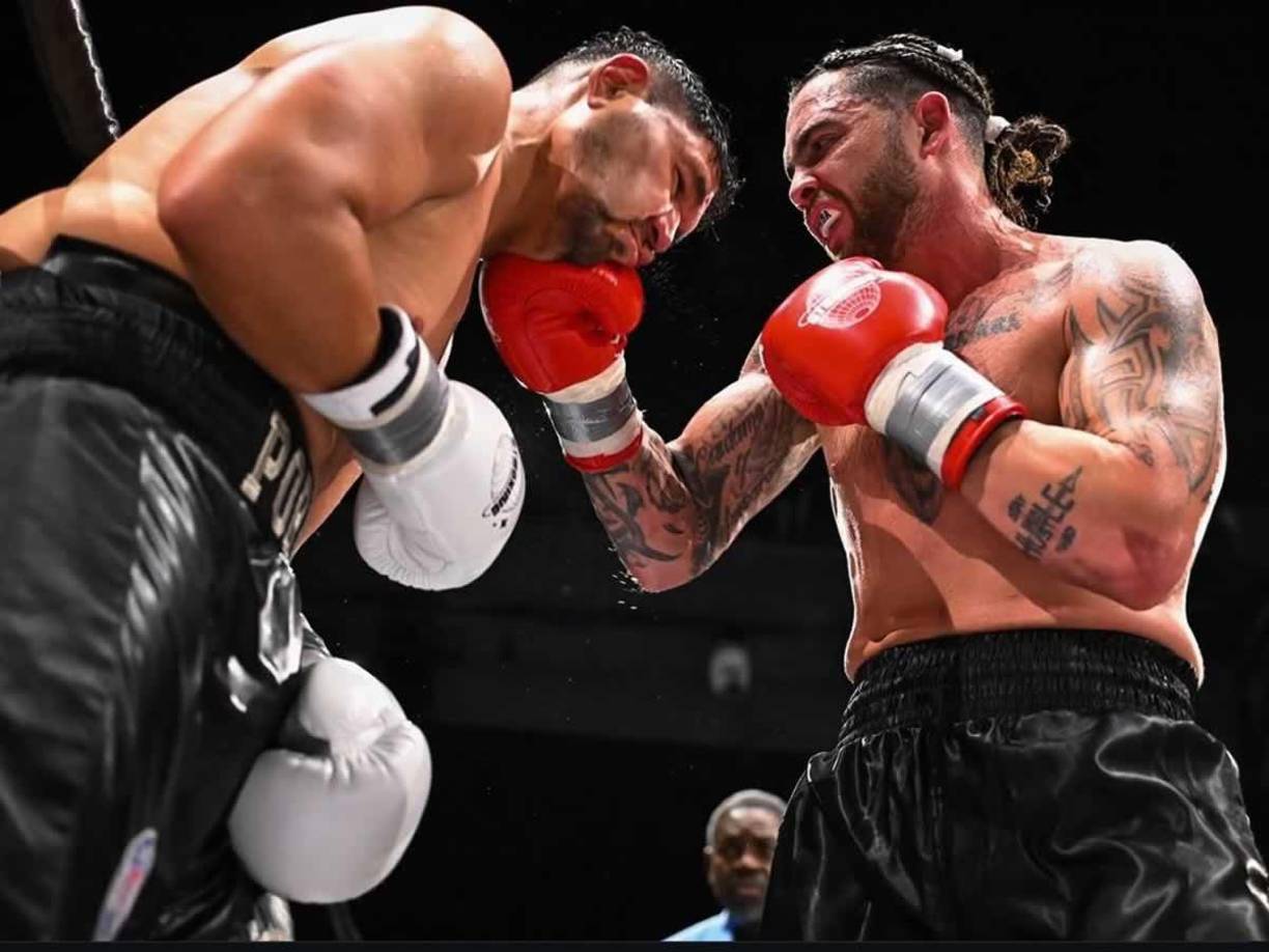 Este triunfo no solo le aseguró el título, sino que también le permitió romper un récord histórico: con 14 KOs en un solo año, superó la marca que Mike Tyson había establecido en 1986 con 13 nocauts. 