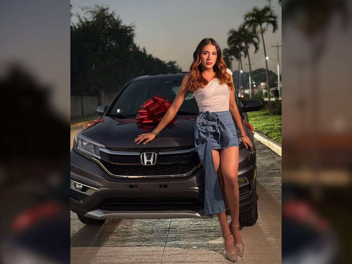 “Mi nuevo Bichimovil. Gracias a Dios este inicio de año traía esta enorme bendición para mí, bichitas vámonos a dar una vuelta”, escribió La Bicha Catracha en su publicación. 