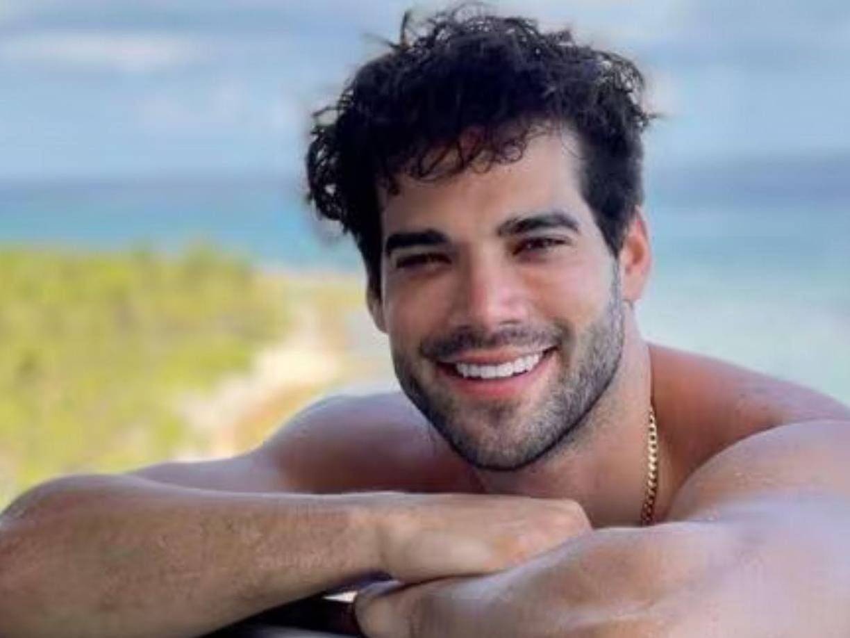 Guty Carrera: Es un actor y modelo peruano. 