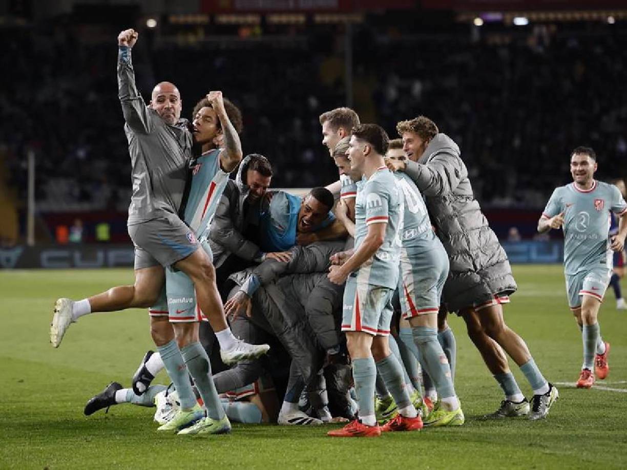 El Atletico de Madrid, con un partido menos, toma el liderato de La Liga con 41 puntos, tres por encima del Barcelona.