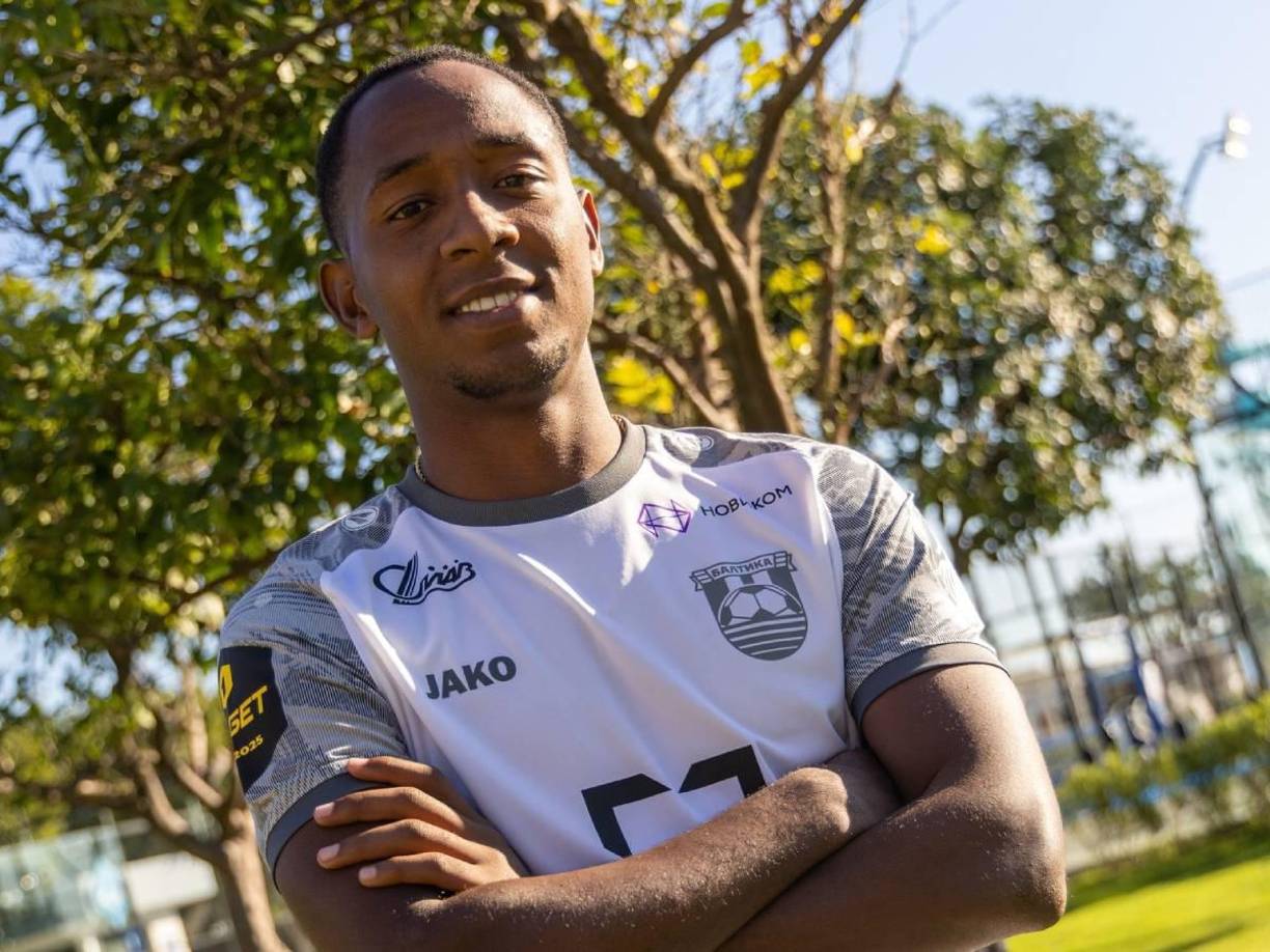 El futbolista y atacante salvadoreño Brayan Gil Hurtado fue anunciado oficialmente por el Baltika en Rusia como nuevo fichaje para este 2025. El pase se habría hecho en 1,5 millón de dólares, según medios rusos.
