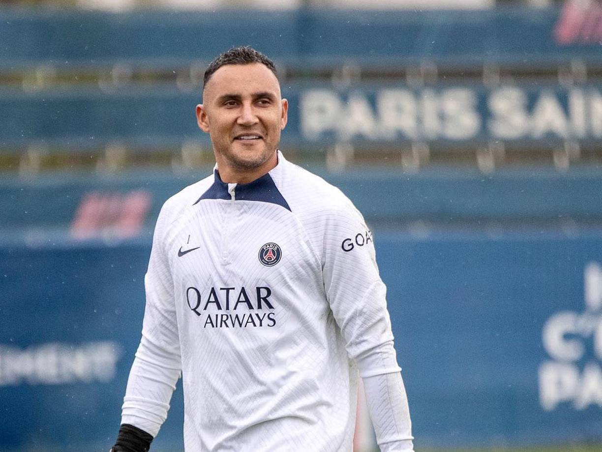 Bombazo. Según diversos medios mexicanos, el Cruz Azul y América tienen en la mira al arquero tico Keylor Navas. El centroamericano está marginado en el PSG y todo indica que no continuará en el 2024 en el club galo.