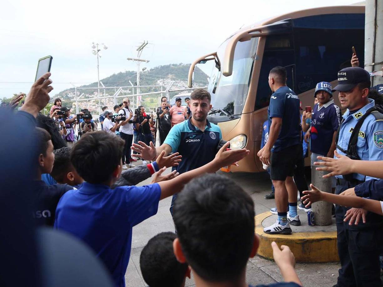 Agustín Auzmendi fue uno de los más ovacionados y queridos de la afición del Motagua. Fue el goleador del torneo pasado que quedaron campeón.
