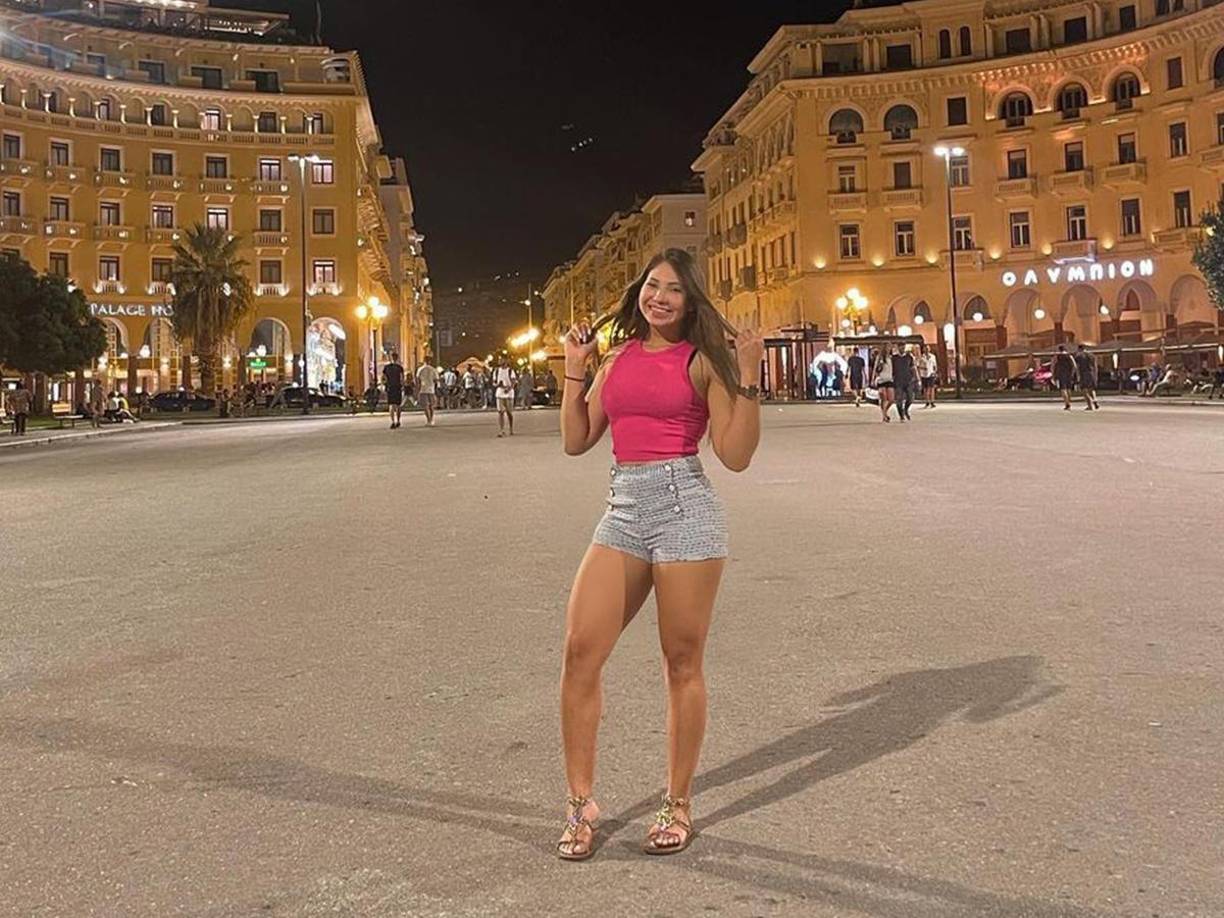 Annie estuvo varias semanas en Grecia acompañando a Luis Palma cuando el extremo hondureño formaba parte del Aris Salónica. 