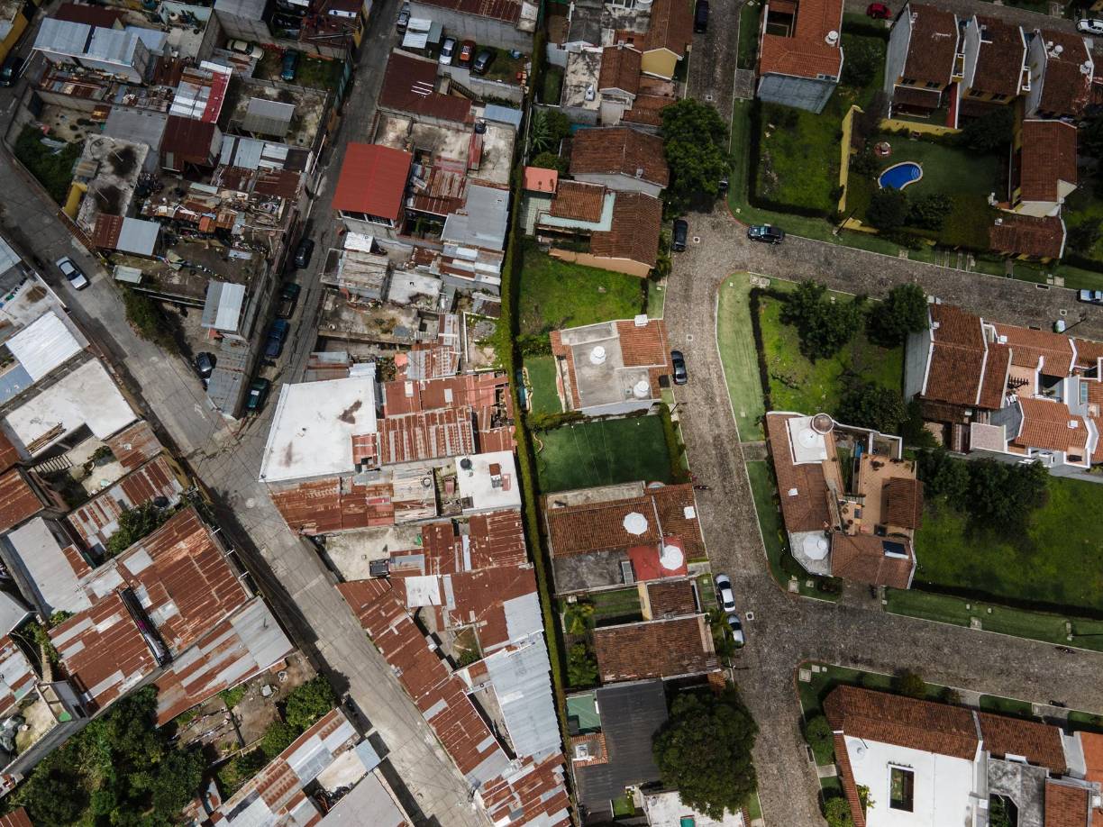 Para el Programa de las Naciones Unidas para el Desarrollo (PNUD), los avances registrados en los primeros lustros del 2000 no impidieron que América Latina y el Caribe continuara siendo la segunda región más desigual del planeta y con las economías menos productivas.